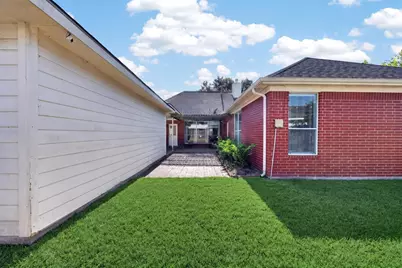 11214 Hillside Glen Trail, Houston, TX 77065 - Photo 36