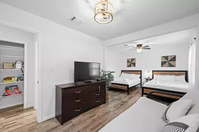 729 Kyle Street, Angleton, TX 77515 - Photo 28