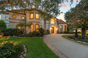 1810 Watercastle Ct, Houston, TX 77077 - Photo 2