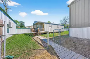 22218 Madison St, Bedias, TX 77831 - Photo 10