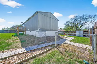22218 Madison Street, Bedias, TX 77831 - Photo 8
