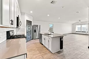14602 Sweetwater Dr, Baytown, TX 77523 - Photo 8