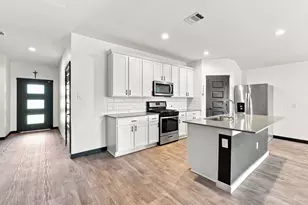 14602 Sweetwater Dr, Baytown, TX 77523 - Photo 6