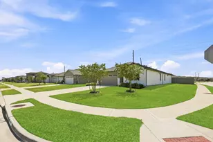 14602 Sweetwater Dr, Baytown, TX 77523 - Photo 2