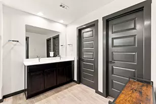 14602 Sweetwater Dr, Baytown, TX 77523 - Photo 22