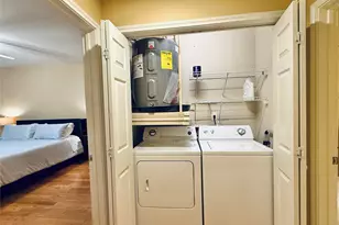 2400 McCue Rd, Houston, TX 77056 - Photo 16