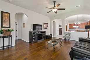 1415 Nacogdoches Valley Dr, League City, TX 77573 - Photo 10