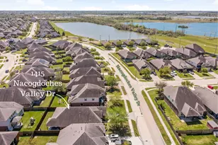 1415 Nacogdoches Valley Dr, League City, TX 77573 - Photo 32