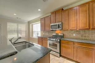 10 Quillwood Pl, The Woodlands, TX 77354 - Photo 4