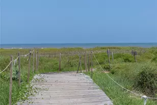 4111 1st St, Galveston, TX 77554 - Photo 2