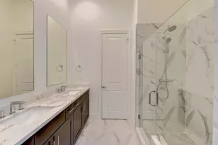 2724 Dolce Oaks Dr, Houston, TX 77007 - Photo 18
