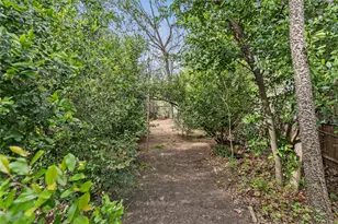 924 Allston St, Houston, TX 77008 - Photo 34