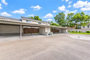 9265 Westwood Village Dr, Houston, TX 77036 - Photo 8