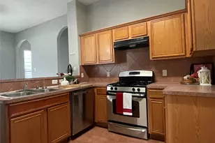 811 Forest Hillside Ln, Houston, TX 77067 - Photo 20