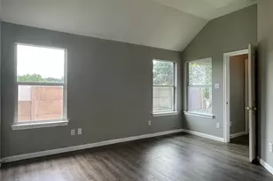 811 Forest Hillside Ln, Houston, TX 77067 - Photo 14