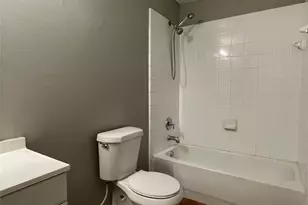 811 Forest Hillside Ln, Houston, TX 77067 - Photo 28