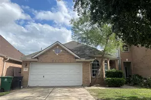 811 Forest Hillside Ln, Houston, TX 77067 - Photo 1