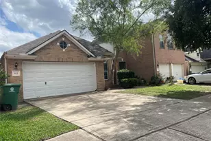 811 Forest Hillside Ln, Houston, TX 77067 - Photo 2