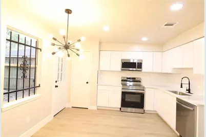 3210 Wuthering Heights Drive, Houston, TX 77045 - Photo 2