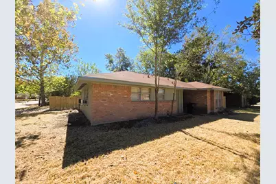 4203 Wuthering Heights Drive, Houston, TX 77045 - Photo 32