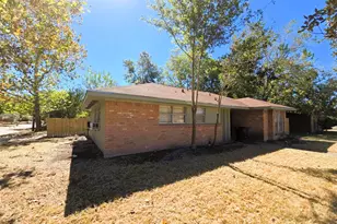 4203 Wuthering Heights Dr, Houston, TX 77045 - Photo 32