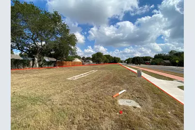 5004 S Pleasant Valley Rd, Austin, TX 78744 - Photo 2