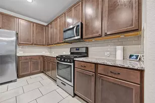 175 Silva Creek Trl, Conroe, TX 77318 - Photo 8