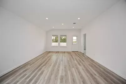 5104 Greengrass Willow Way, Houston, TX 77048 - Photo 6