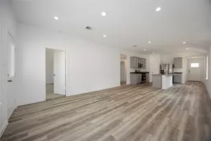 5104 Greengrass Willow Wy, Houston, TX 77048 - Photo 8