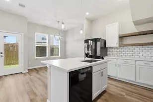 205 Clark Meadows Ln, Houston, TX 77076 - Photo 8