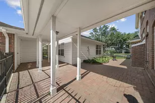 1602 Orlando St, Friendswood, TX 77546 - Photo 1