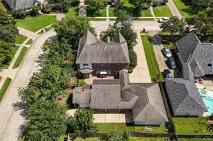 1602 Orlando St, Friendswood, TX 77546 - Photo 2