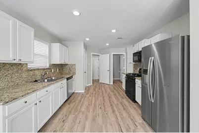 11135 N Lake Mist Lane, Willis, TX 77318 - Photo 14
