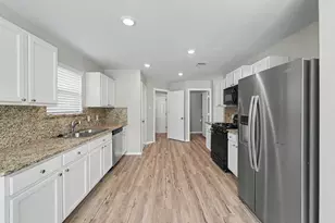 11135 N Lake Mist Ln, Willis, TX 77318 - Photo 14