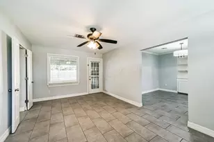 4702 Maple St, Bellaire, TX 77401 - Photo 8