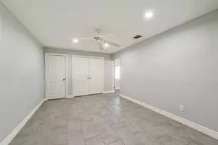 4702 Maple St, Bellaire, TX 77401 - Photo 10