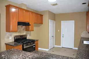 10916 Panther Ct, Houston, TX 77099 - Photo 6