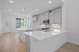 619 Crested Duck Ct, Willis, TX 77318 - Photo 2