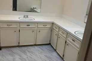 2525 B Robinson Way, Huntsville, TX 77340 - Photo 8