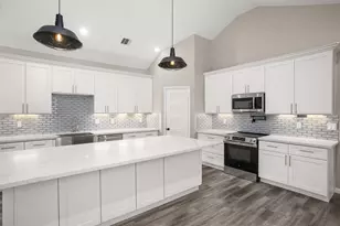 3617 Pecan Dr, Bacliff, TX 77518 - Photo 6