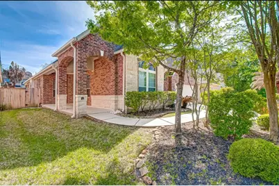 75 Tapestry Forest Place, The Woodlands, TX 77381 - Photo 4