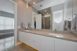 5919 E Post Oak Ln, Houston, TX 77055 - Photo 30