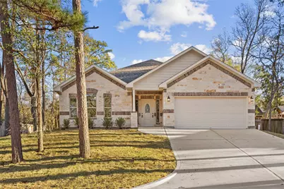 512 Sandy Oaks Drive, Huntsville, TX 77340 - Photo 1