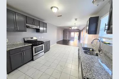 9514 Manorstone Court, Houston, TX 77044 - Photo 4