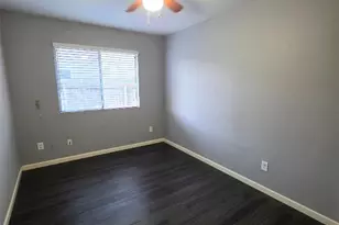9514 Manorstone Ct, Houston, TX 77044 - Photo 8