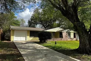 5831 Lyndhurst Dr, Houston, TX 77033 - Photo 2