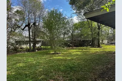 5831 Lyndhurst Drive, Houston, TX 77033 - Photo 14