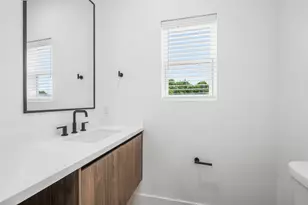 104 Tolima Dove St, Houston, TX 77018 - Photo 24