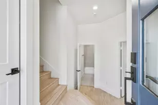 104 Tolima Dove St, Houston, TX 77018 - Photo 4