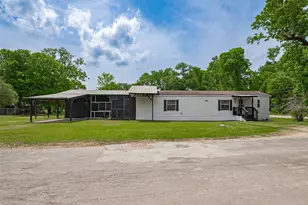 506 S Oakhurst Dr, Livingston, TX 77351 - Photo 1